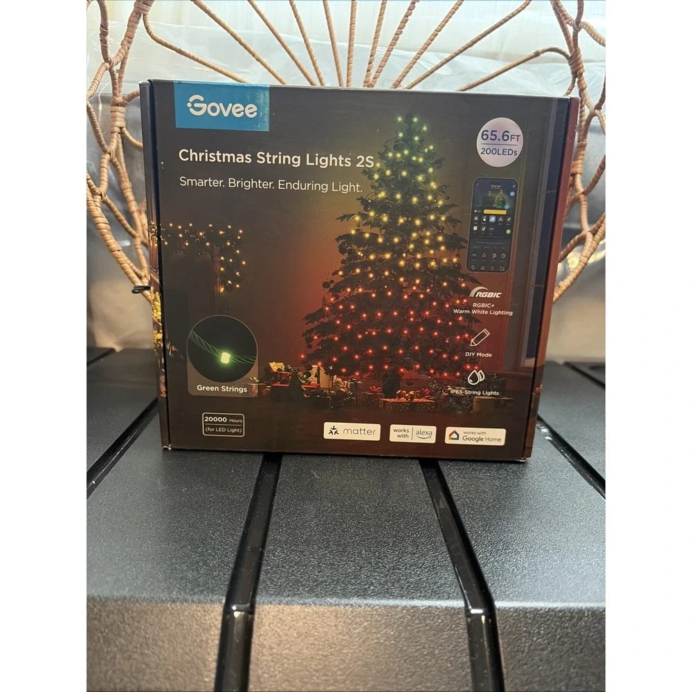 Govee 65.6ft Green Christmas Green String Lights 2S-‎ Multi Color- 200 LEDs NIB